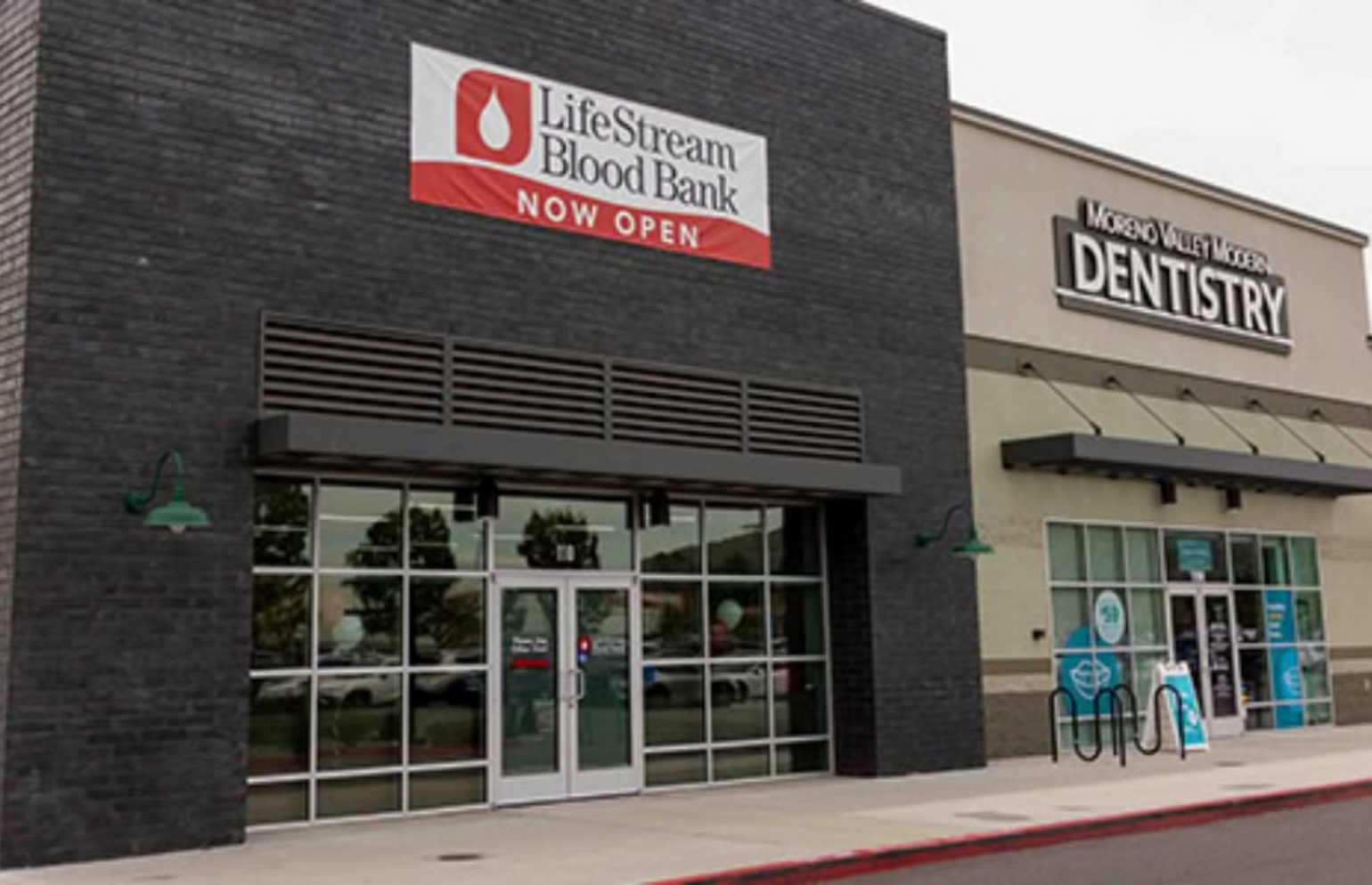 LifeStream Blood Bank and Moreno Valley Family Dentistry storefronts in Moreno Valley, showcasing local healthcare and community services.